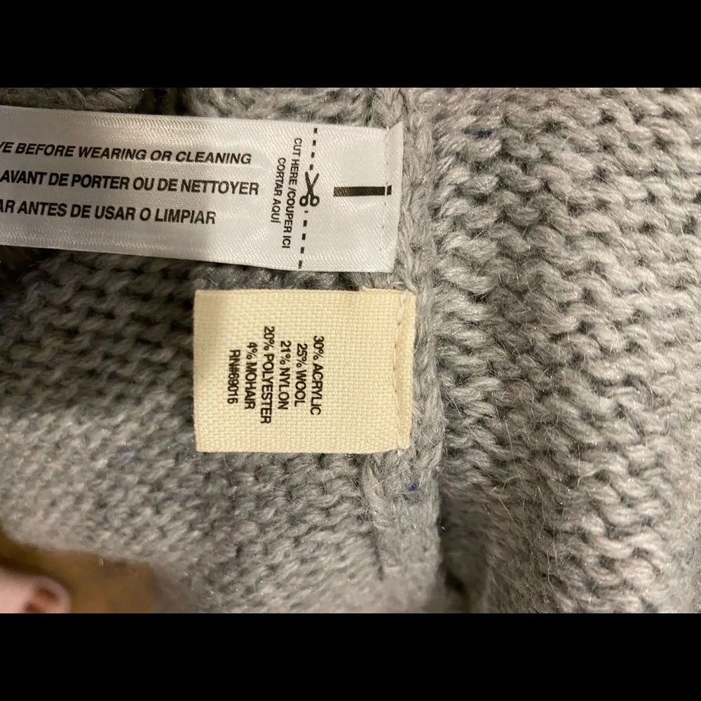 (Size S, L, XL) Gray/Cream Knit Sweater